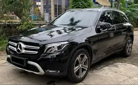 Mercedes-Benz Mercy GLC 250 Matic Warna Hitam Tahun 2016