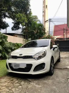 KIA RIO AT 2013 PUTIH CAKEP