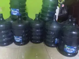 Galon kosong AQUA