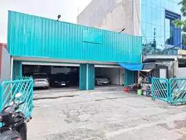 Disewakan Ruko Cideng Barat Pinggir Jalan 416m2 13x32 Ex Showroom