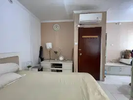 Disewakan 2BR Furnish Apartemen Mediterania Garden 2 Tanjung Duren