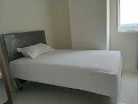 Sewa apartemen puncak dharmahusada luas besar kt 3