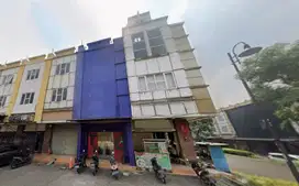 Disewakan Cepat Ruko 3 Lantai Golden Boulevard di BSD City, Tangerang