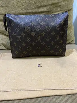 Handbag louis vuitton toiletry pouch monogram original (sale) net
