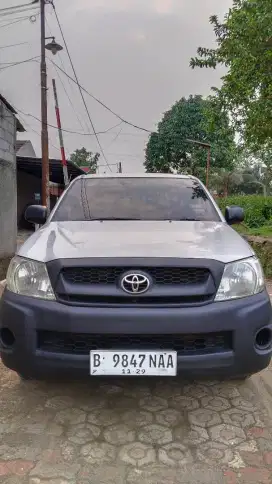 Hilux SC Bensin 2009