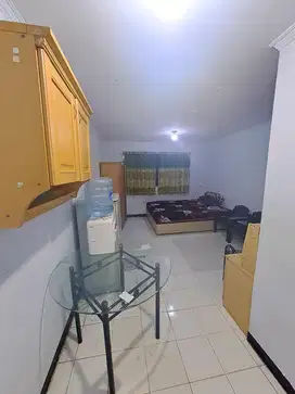 APARTEMEN AMETHYST JAKARTA PUSAT DEKAT MANGGA DUA MAL & PRJ KEMAYORAN