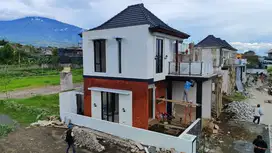 villa exclusive dekat alun alun kota batu view bagus