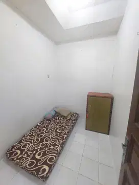 Kost Kosan Cowo Bersih dan Rapih di Lokasi Strategis dekat MALL PONDOK
