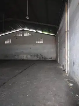 Disewakan gudang di komplek bandara mas