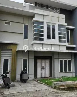 Dijual Villa Luas Di Komplek Mutiara Palace