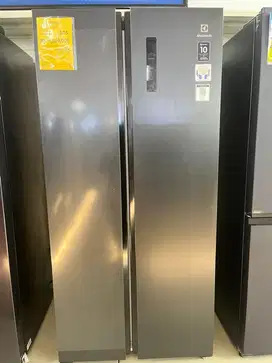 Display kulkas Electrolux 505L | Promo Cicilan Gratis 1-2x Angsuran