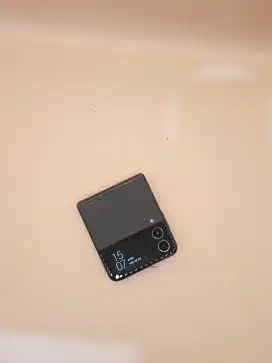 Samsung Galaxy Z Flip 4 512GB Warna Hitam