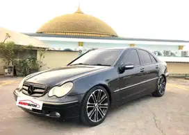 Mercedes Benz C240 Sunroof Tahun 2003 Automatic Hitam Metalik