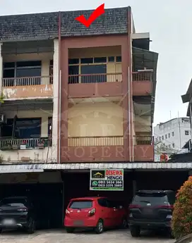 Disewakan Ruko Hook Gajahmada Pontianak Selatan