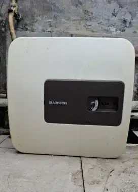 Water Heater Ariston 15 Liter 500watt