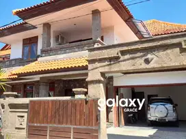 RUMAH SEMI VILLA 2 LANTAI SIAP HUNI SEKAR TUNJUNG KESIMAN DENPASAR