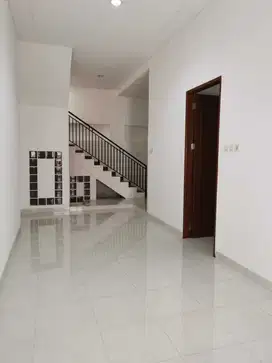 Disewakan Rumah  untuk tempat tinggal Hibrida Kelapa Gading