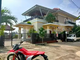Dijual Rumah Mewah Perumahan Graha Taman Bougenville Tembalang
