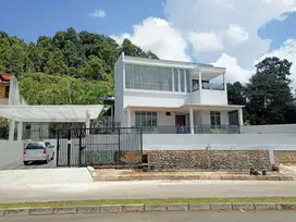 Dijual Cepat Rumah Elite 2 lantai di bukit indah sukajadi