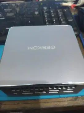 Mini Pc Geekom A5 Ryzen 7 5825u 16/512