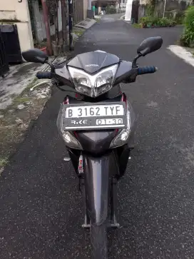 Honda Supra X 125 Helm In