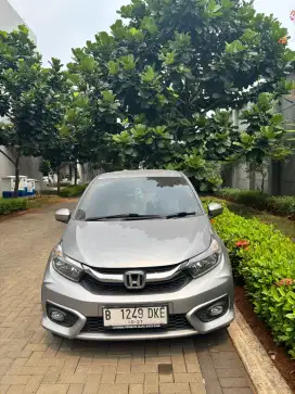 Honda Brio Satya E matic silver mulus