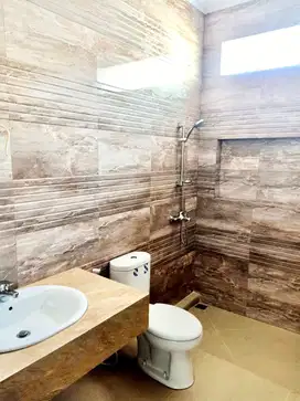 Dijual rumah baru di Batununggal harga 2,75M