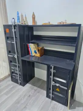 Set meja belajar dan tempat tidur anak