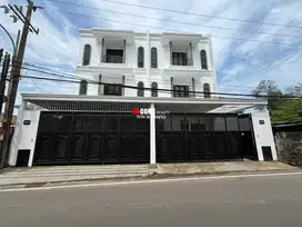 DIJUAL TOWNHOUSE 3 LANTAI JALAN TAMAN KENTEN SEBATOK PALEMBANG