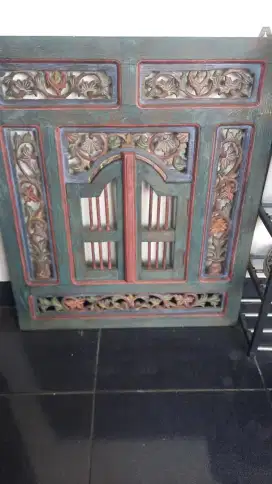 Jendela Antik motif Madura
