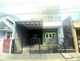 Rumah di Komplek Abadi Duren Sawit Jual Cepat Lokasi Dekat Jalan Raya