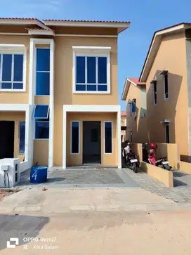SEWA PERUMAHAN GOLDEN CITY RESIDENCE 2, dkt PELABUHAN BENGKONG, PASAR