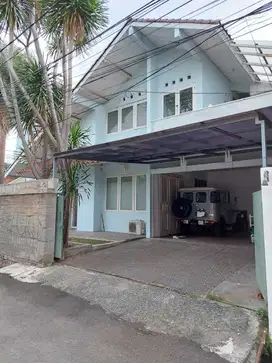 DIjul Rumah di komplek Pejaten Barat Jakarta selatan