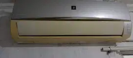 Di jual AC sharp