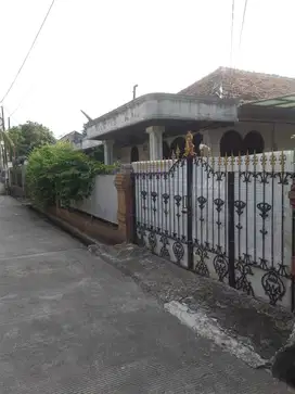 Rumah Clasik Luas Hitung Tanah di Kusuma Indah Jati Rahayu Pondokgede