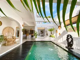 dijual villa lantai 3 seminyak