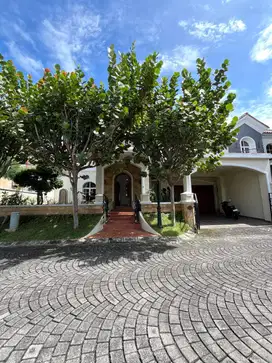 RUMAH MEWAH 2 LANTAI ISTIMEWA DI PERUMAHAN ELITE CASA GRANDE SLEMAN