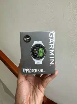 Garmin Approach S70 - Premium GPS Golf Watch ⛳️  BNIB