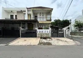 Dijual Rumah Mewah dan Nyaman Siap Huni Di Daerah Tebet!
