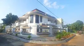 Rumah hoek 2lt 20x30 600m type 10KT Taman Modern Cakung Jakarta Timur