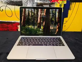 Apple Macbook Pro 13 2017 16/500 Mulus