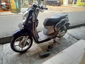 HONDA SCOOPY 2016