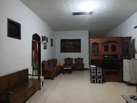 RUMAH  HITUNG TANAH DI KOMERSIAL AREA RAYA KLUDAN TANGGULANGIN