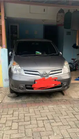 Dijual mobil matic th 2013