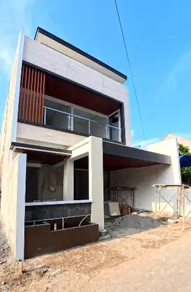 RUMAH MEWAH SIAP HUNI, ADA PRIVATE POOL, DEKAT KAMPUS UGM