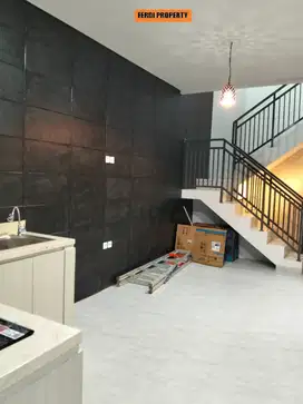 Disewakan Rumah Baru Renovasi 4 Kamar Tidur di Citra Gran Cibubur