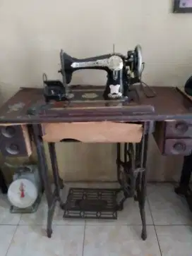 Dijual murah mesin jahit bekas