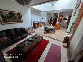 Rumah dijual di Komplek Alamanda Dago Tubagus Ismail Dipatiukur