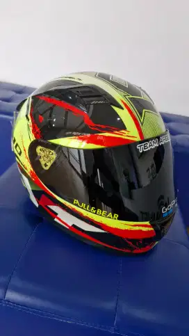 Helm KYT R10 Seken