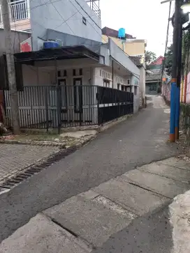 Rumah model kontrakan dengan akses mobil